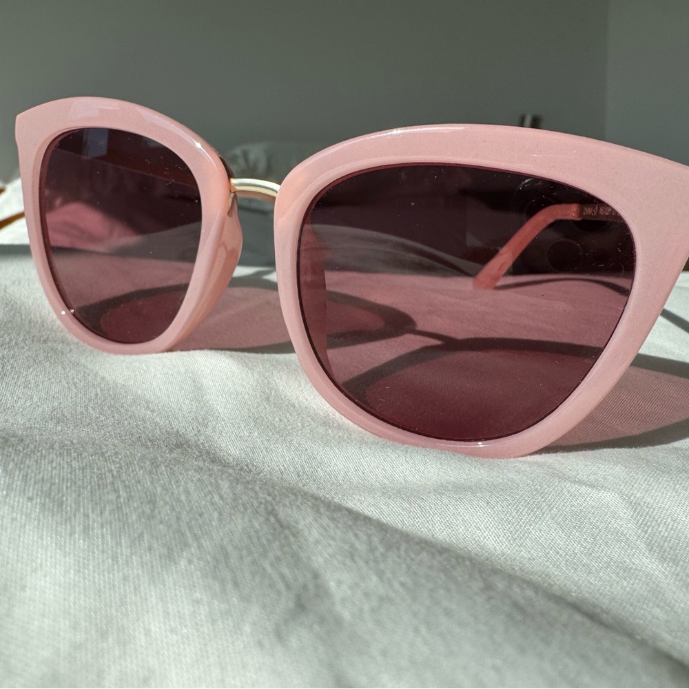 Chic Pink Sunglasses